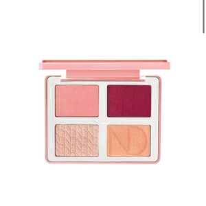Natasha Denona- BLOOM FACE GLOW PALETTE